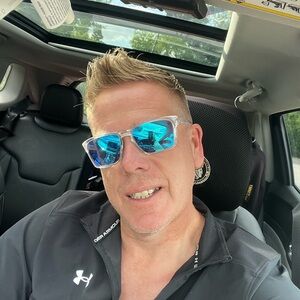 Meet your Posher, Scott